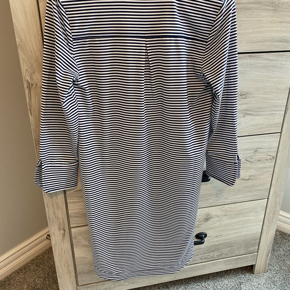 Vineyard vines dress